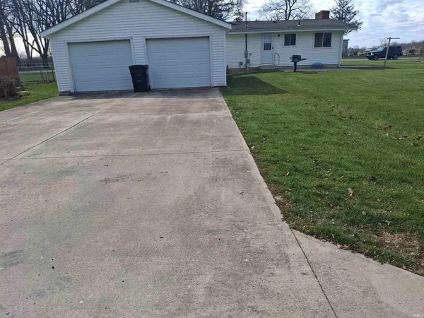 615 South Hamsher Street, Garrett, IN 46738