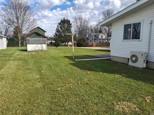 615 South Hamsher Street, Garrett, IN 46738