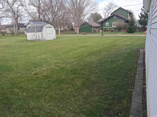 615 South Hamsher Street, Garrett, IN 46738