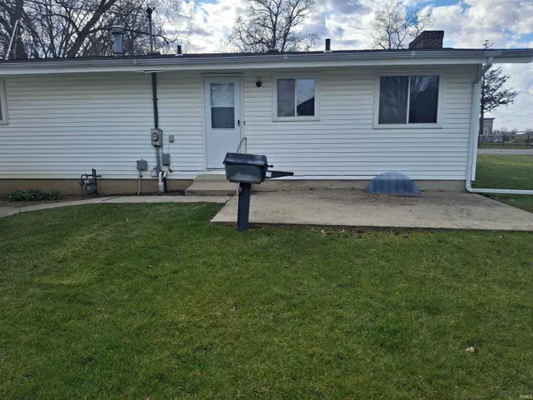 615 South Hamsher Street, Garrett, IN 46738