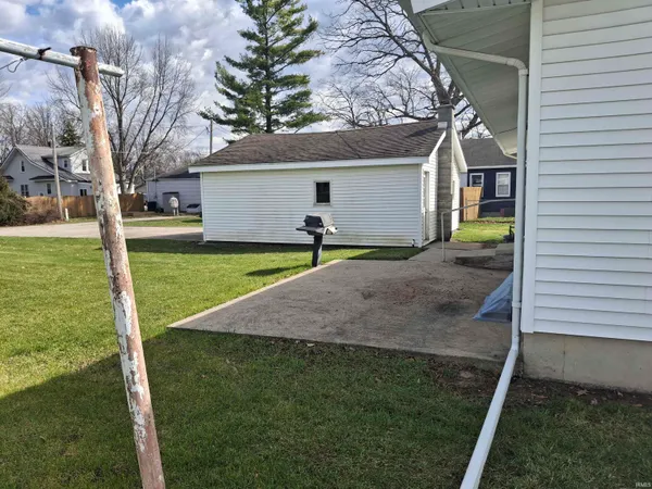 615 South Hamsher Street, Garrett, IN 46738