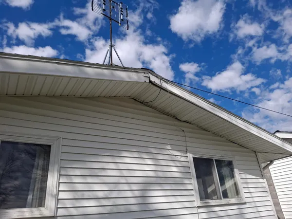 615 South Hamsher Street, Garrett, IN 46738