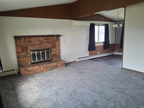 615 South Hamsher Street, Garrett, IN 46738