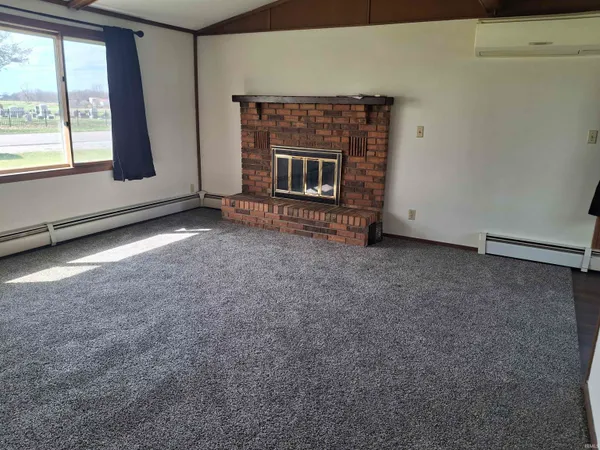 615 South Hamsher Street, Garrett, IN 46738