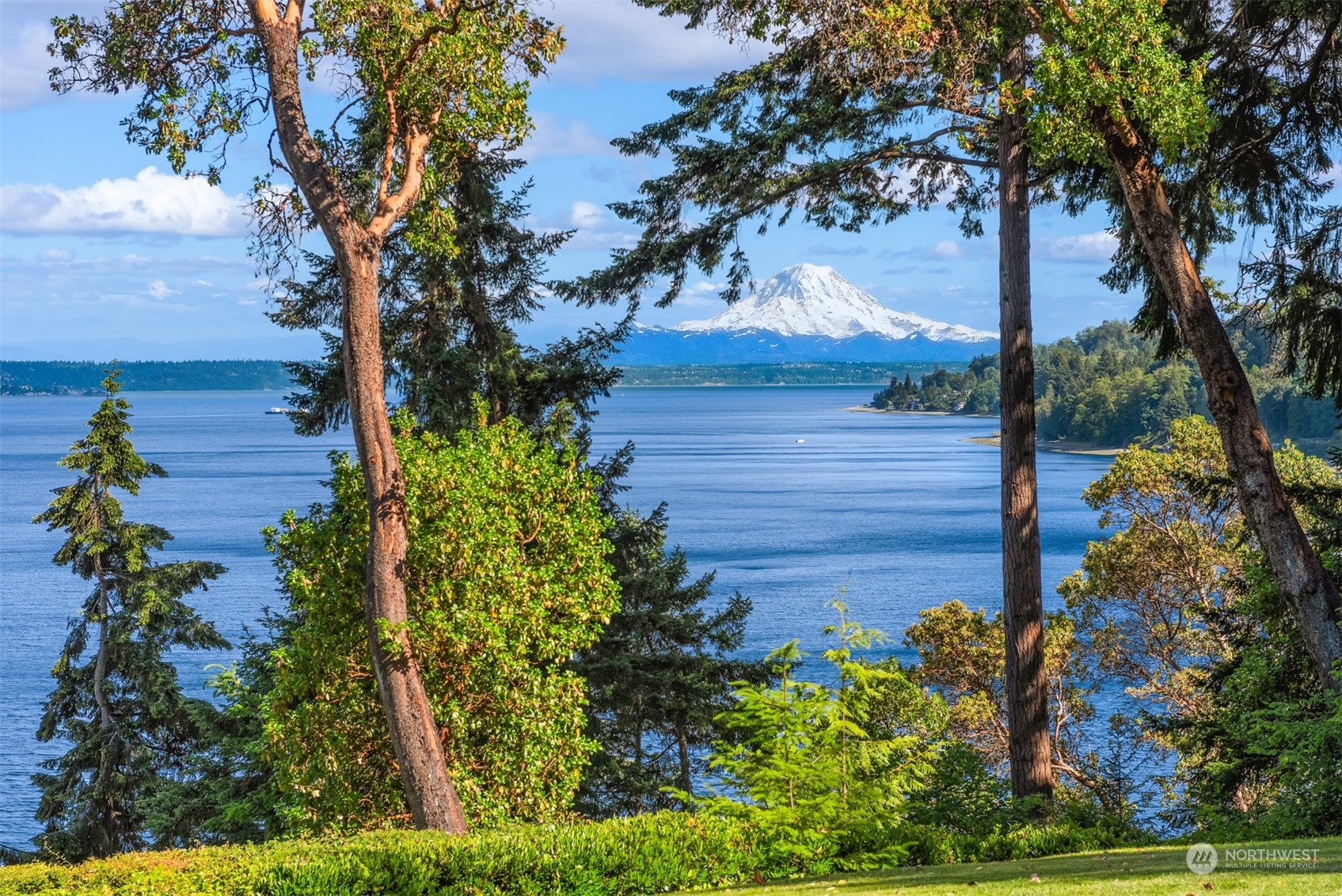 12601 Cunliffe Road Southwest Vashon, WA 98070 - Photo 5 of 40 Gallery Image 5