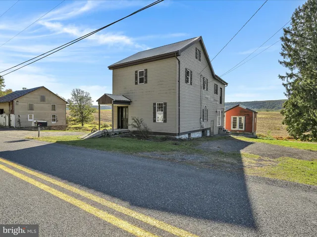 $219,000 | 722 East Mountain Road, Hegins, PA 17938