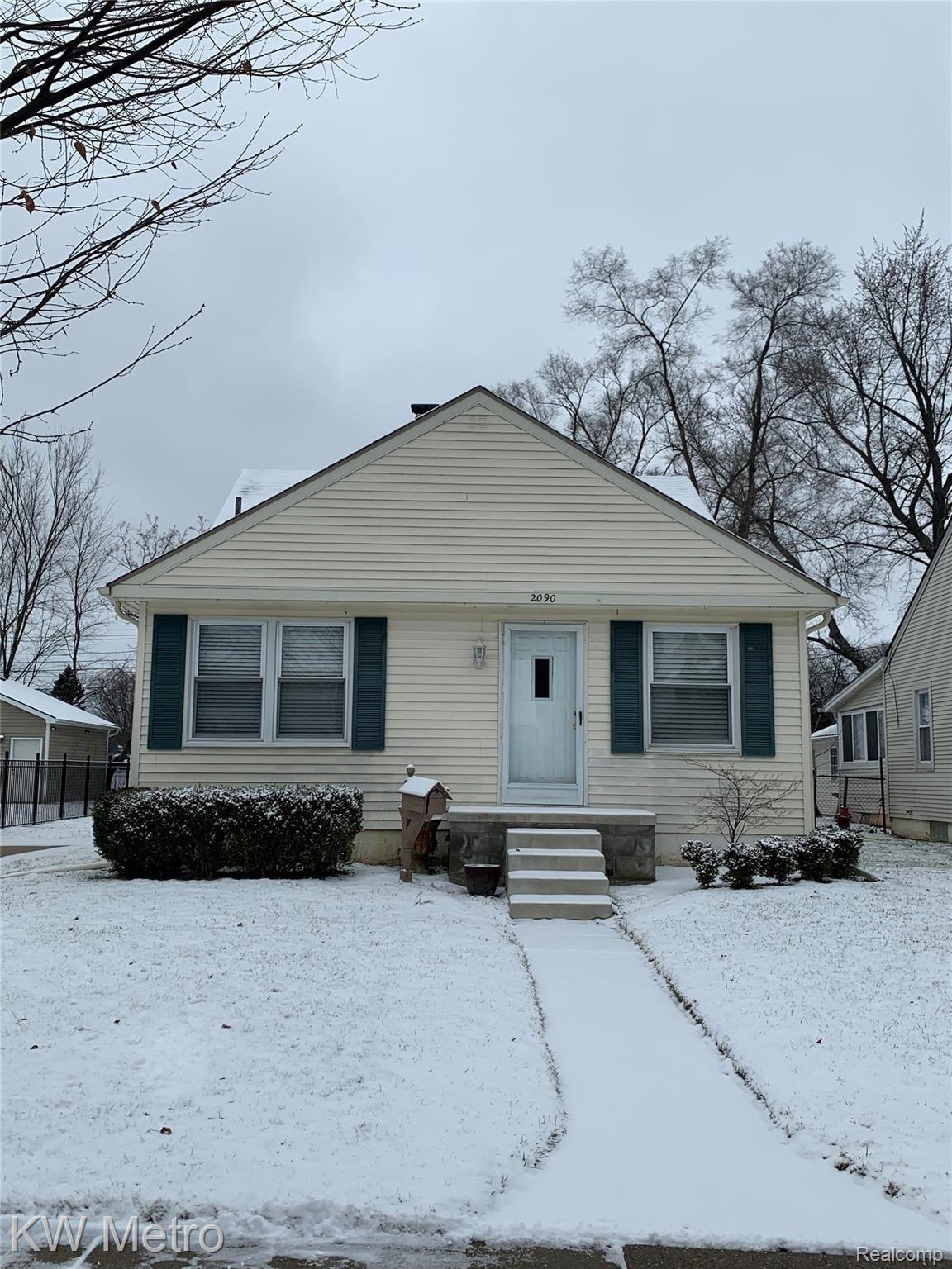 2090 Harvard Road Berkley, MI 48072 - Photo 1 of 1 2090 Harvard PIC.jpg