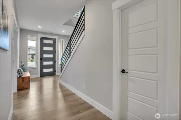 $899,990 | 6106 232nd Avenue East, Buckley, WA 98321