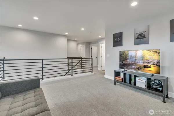 $899,990 | 6106 232nd Avenue East, Buckley, WA 98321