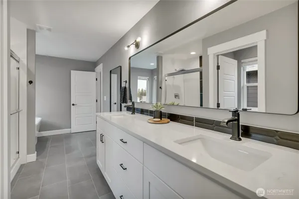 $899,990 | 6106 232nd Avenue East, Buckley, WA 98321