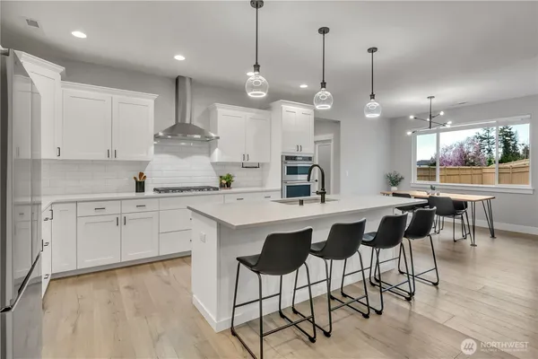 $899,990 | 6106 232nd Avenue East, Buckley, WA 98321