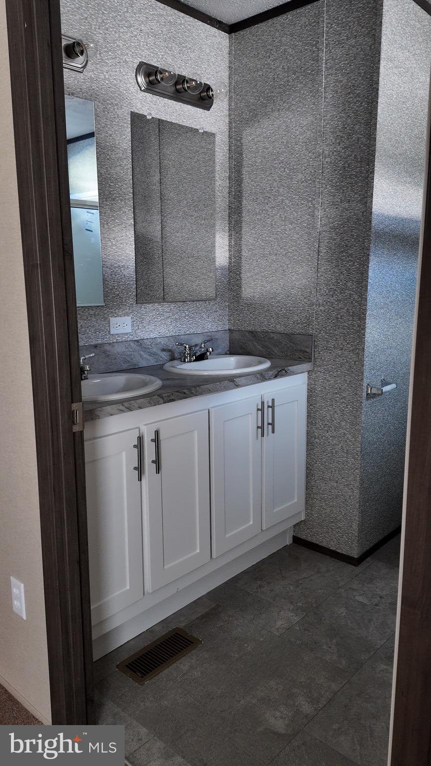 2114 Scull Street Lebanon, PA 17046 - Photo 10 of 11