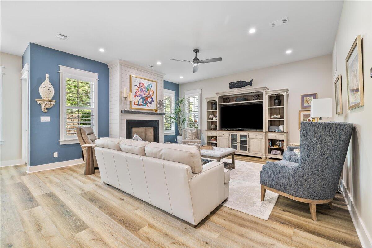 1825 Tuscana Place Miramar Beach, FL 32550 - Photo 13 of 38 Living Room