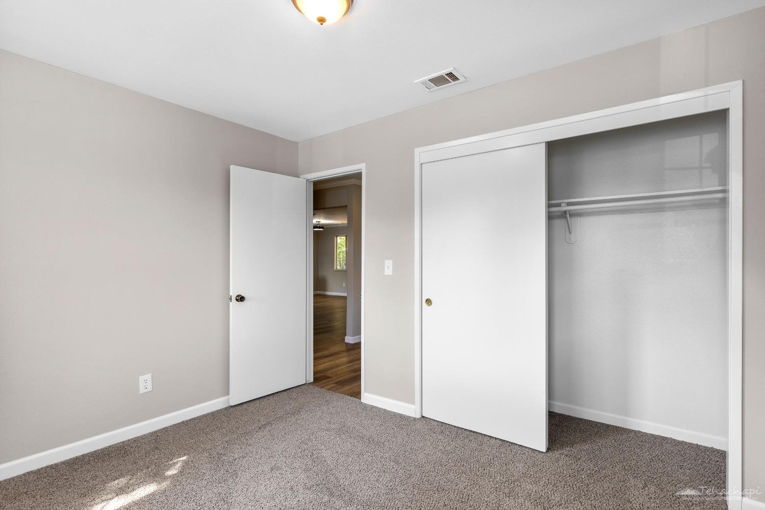 809 Elm Street Tehachapi, CA 93561 - Photo 10 of 16 Gallery Image 10