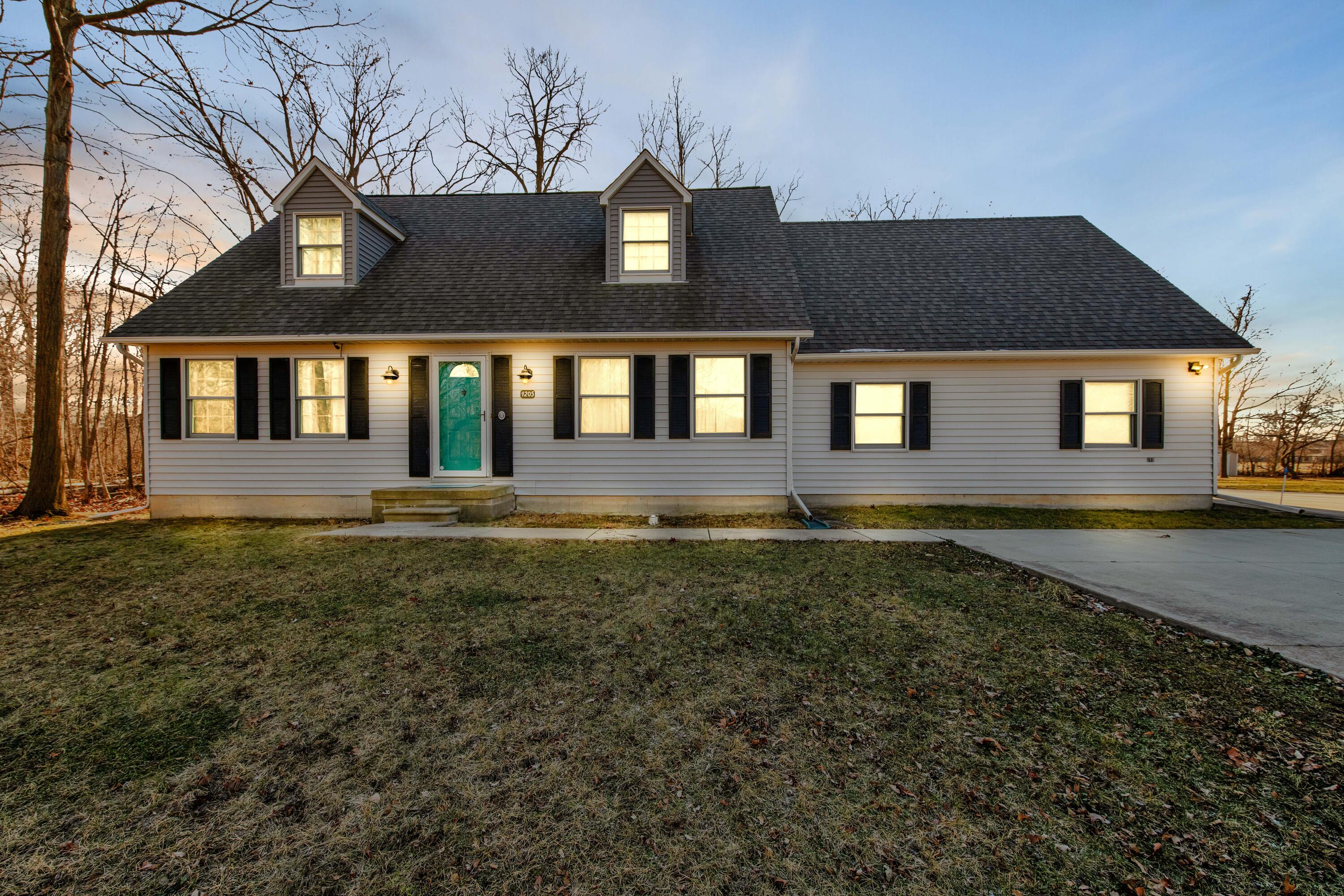 9205 Lake Road Grosse Ile, MI 48138 - Photo 29 of 42 9205 Lake Road - HD Drone Photography_28