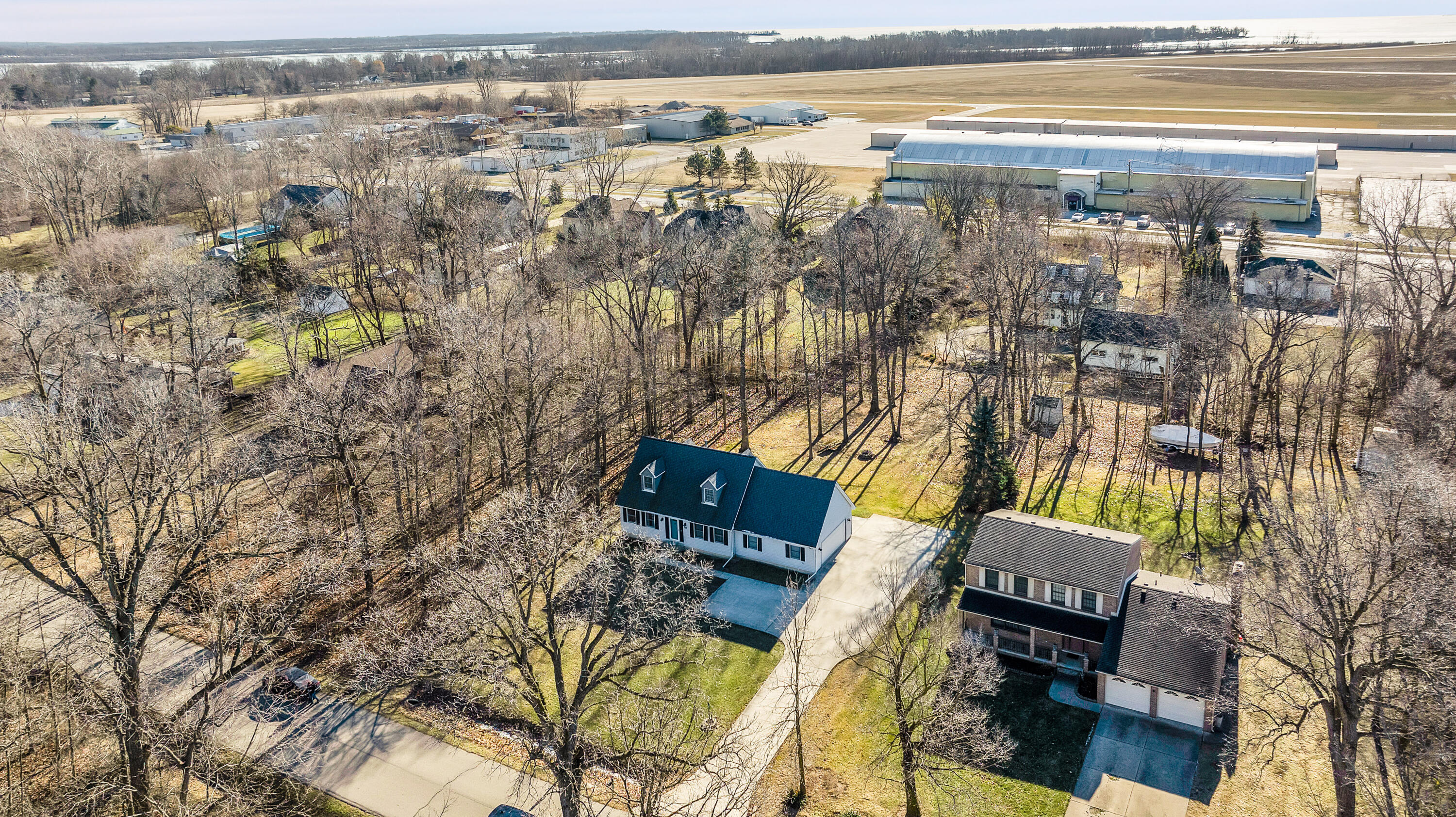 9205 Lake Road Grosse Ile, MI 48138 - Photo 32 of 42 9205 Lake Road - HD Drone Photography_32