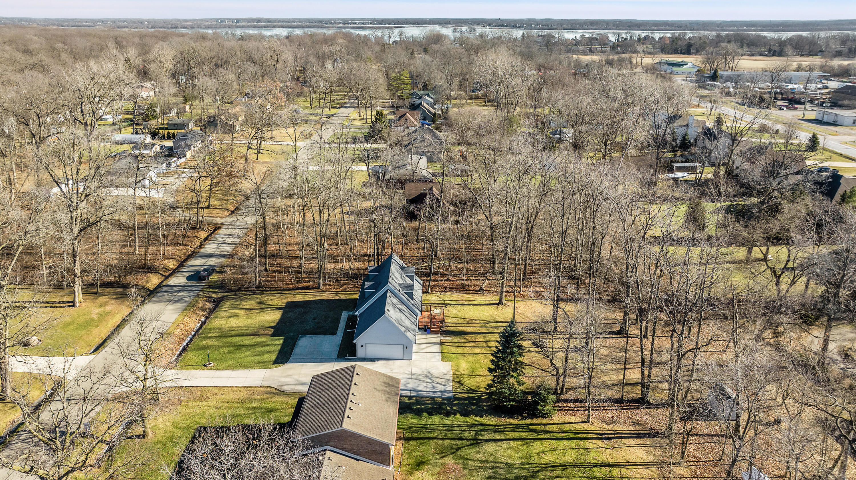 9205 Lake Road Grosse Ile, MI 48138 - Photo 33 of 42 9205 Lake Road - HD Drone Photography_33