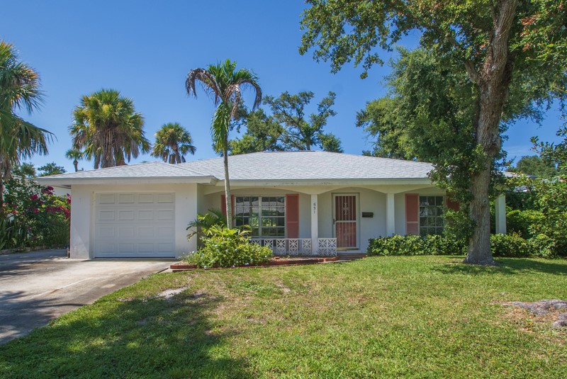 531 Cypress Road Vero Beach, FL 32963 - Photo 6 of 25