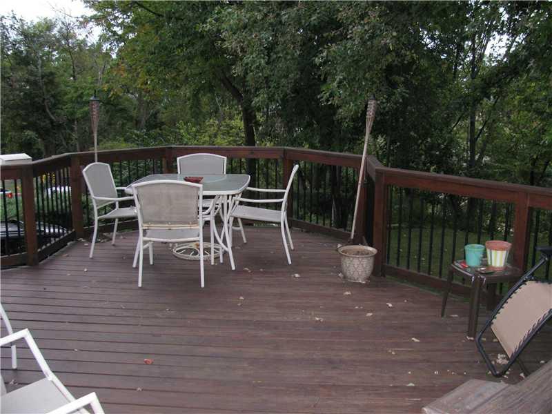 152 Parkedge Road Green Tree, PA 15220 - Photo 19 of 24 Patio/Deck.