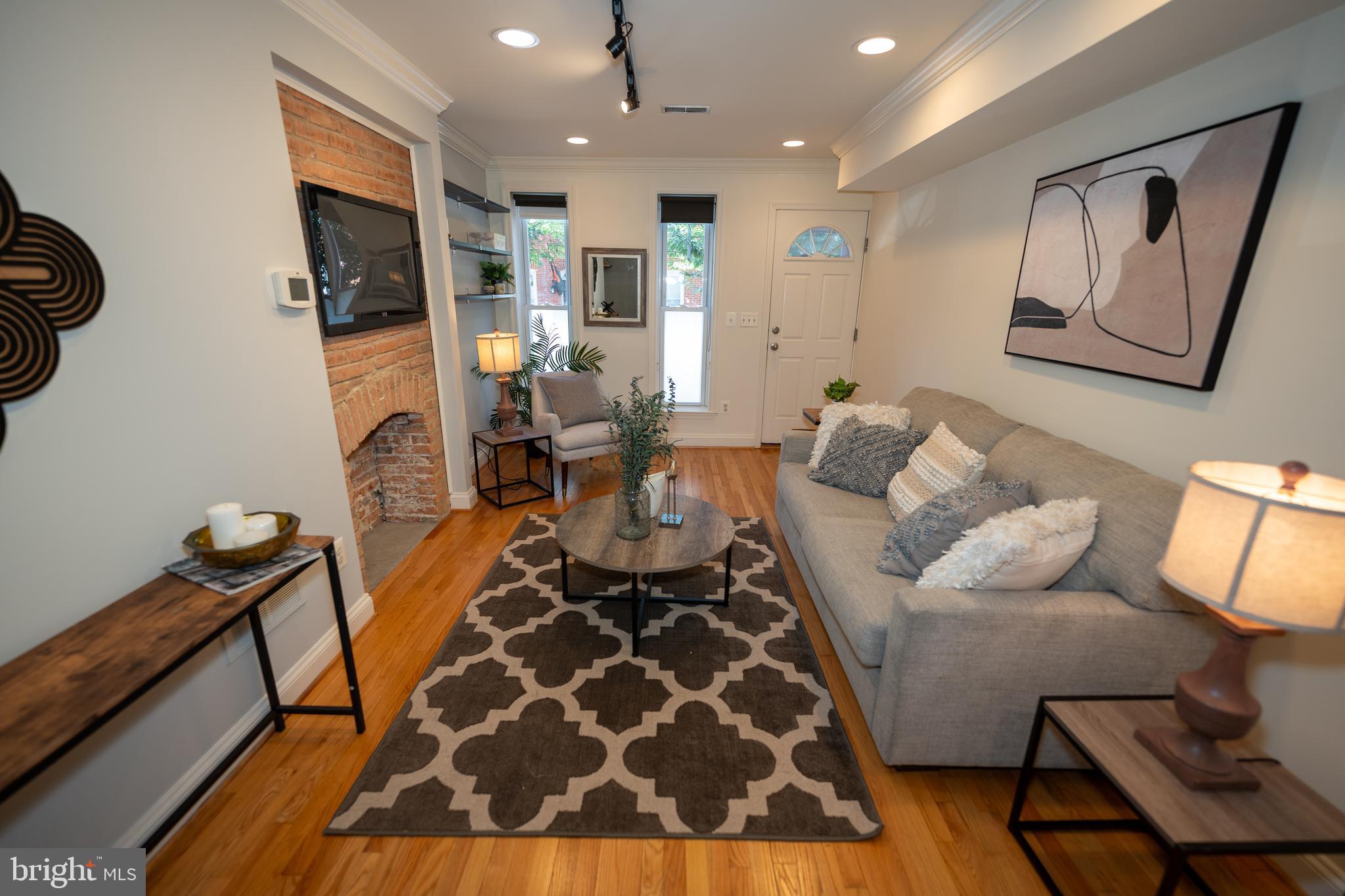 1229 Riverside Avenue Baltimore, MD 21230 - Photo 13 of 81