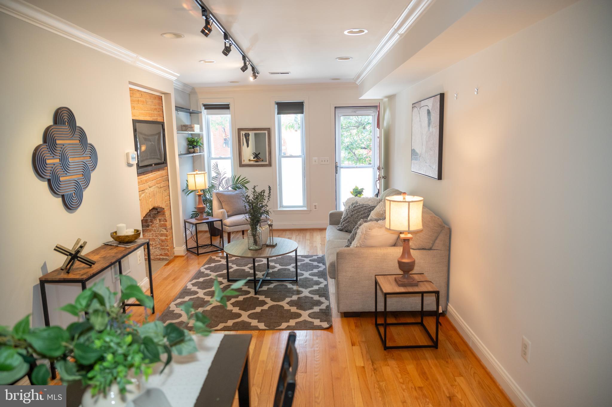 1229 Riverside Avenue Baltimore, MD 21230 - Photo 17 of 81