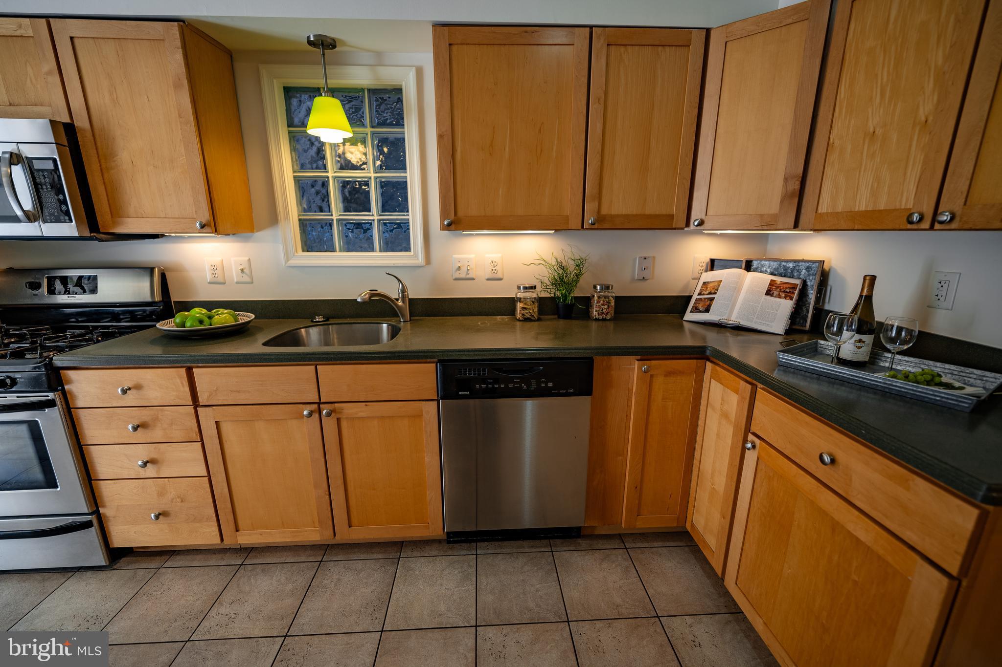 1229 Riverside Avenue Baltimore, MD 21230 - Photo 21 of 81