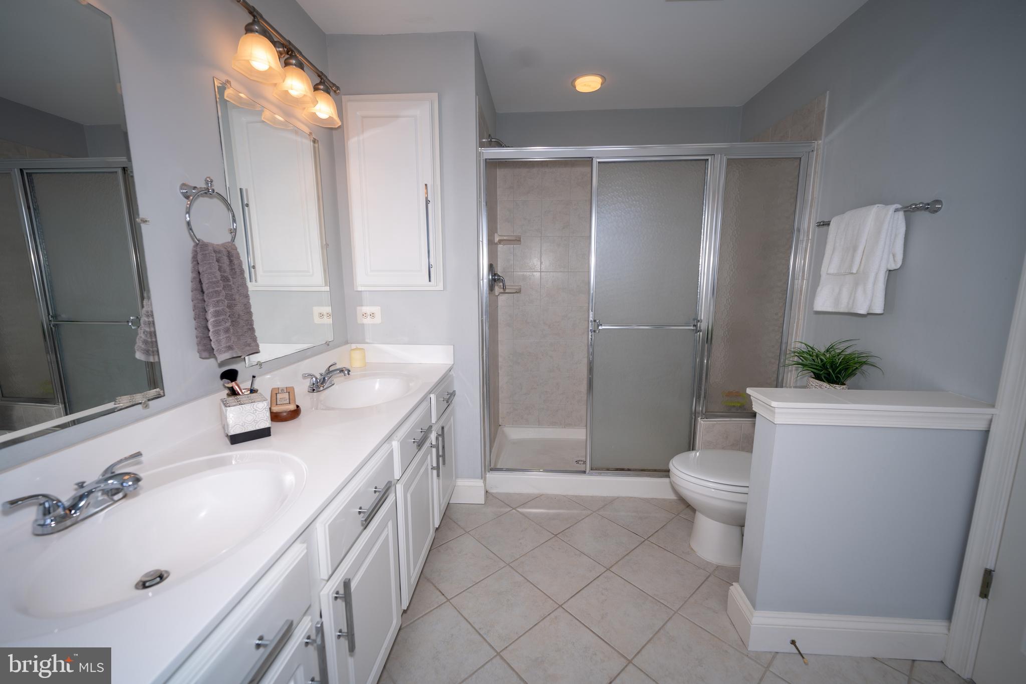 1229 Riverside Avenue Baltimore, MD 21230 - Photo 40 of 81 Separate shower included in main bathroom
