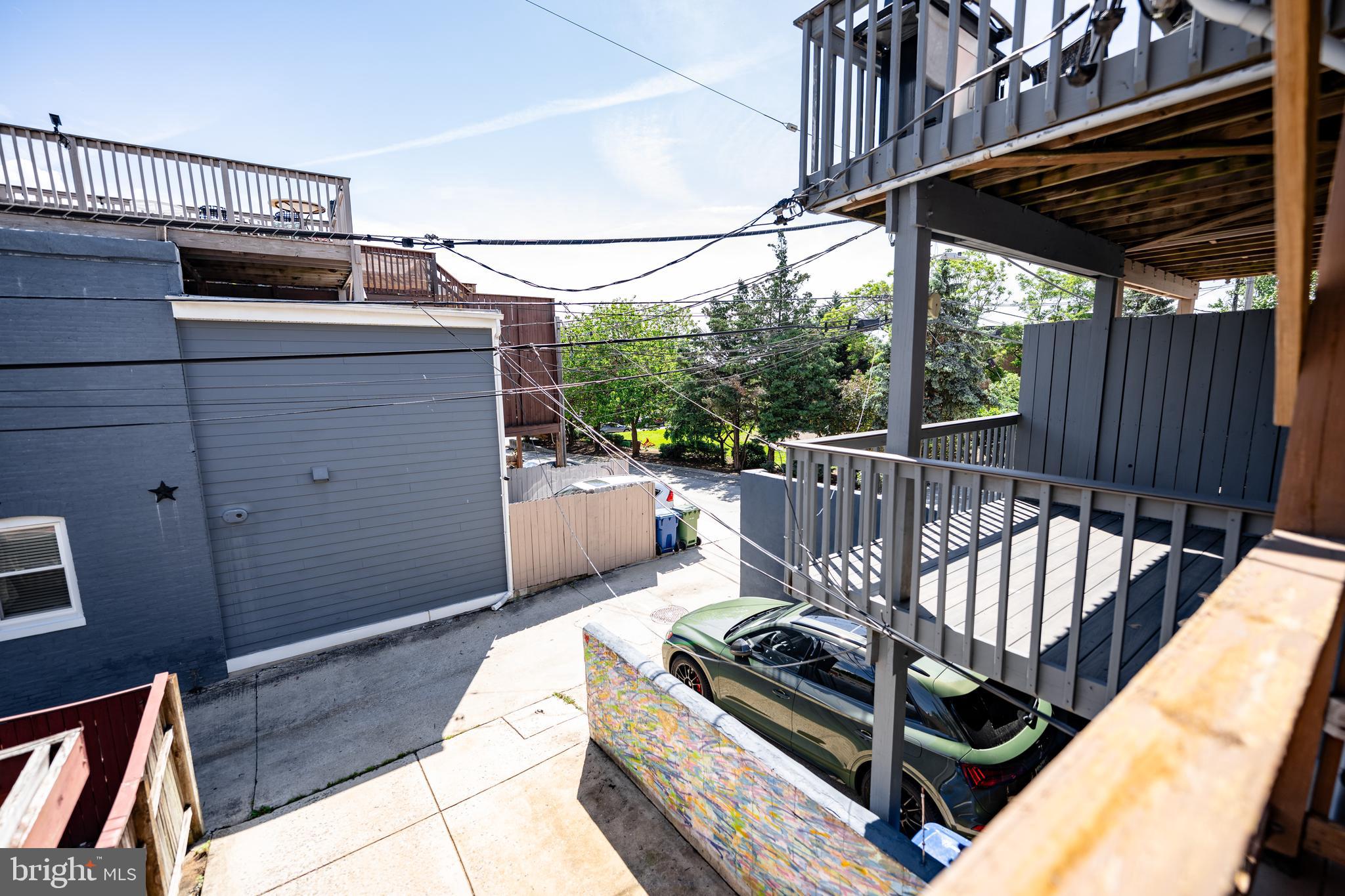 1229 Riverside Avenue Baltimore, MD 21230 - Photo 70 of 81 Easy parking access for vehicles large or small.