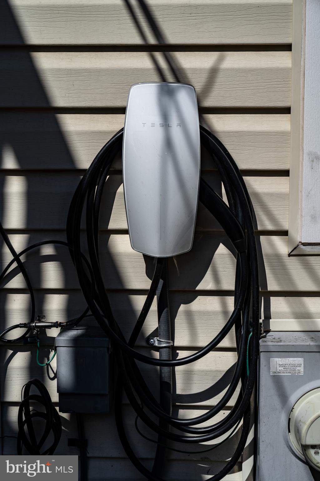 1229 Riverside Avenue Baltimore, MD 21230 - Photo 74 of 81 Telsa car charger can be modified for other EVs