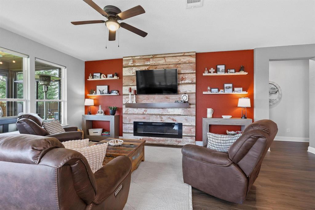 2601 Wesley Avenue Aubrey, TX 76227 - Photo 11 of 38