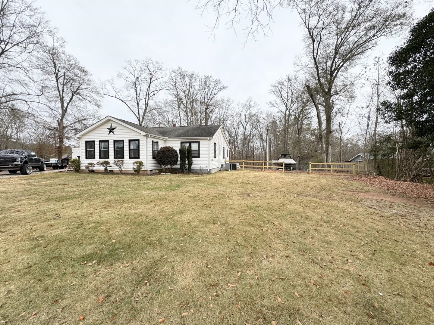 1725 West Georgia Road Woodruff, SC 29388 - Photo 3 of 36 Gallery Image 3