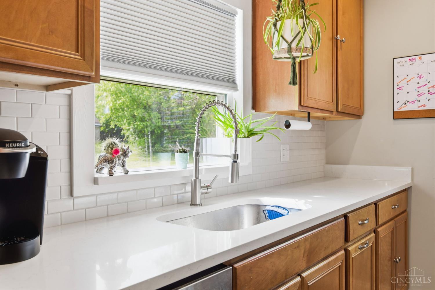 3654 Boomer Road Cincinnati, OH 45247 - Photo 11 of 33 Gallery Image 11
