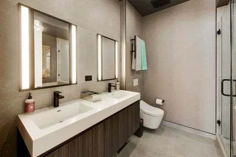 $874,900 | 511 North Peoria Street, Chicago, IL 60642