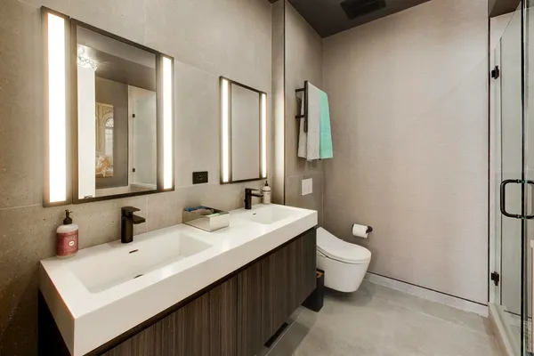 $874,900 | 511 North Peoria Street, Chicago, IL 60642