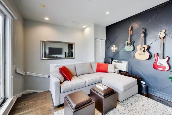 $874,900 | 511 North Peoria Street, Chicago, IL 60642