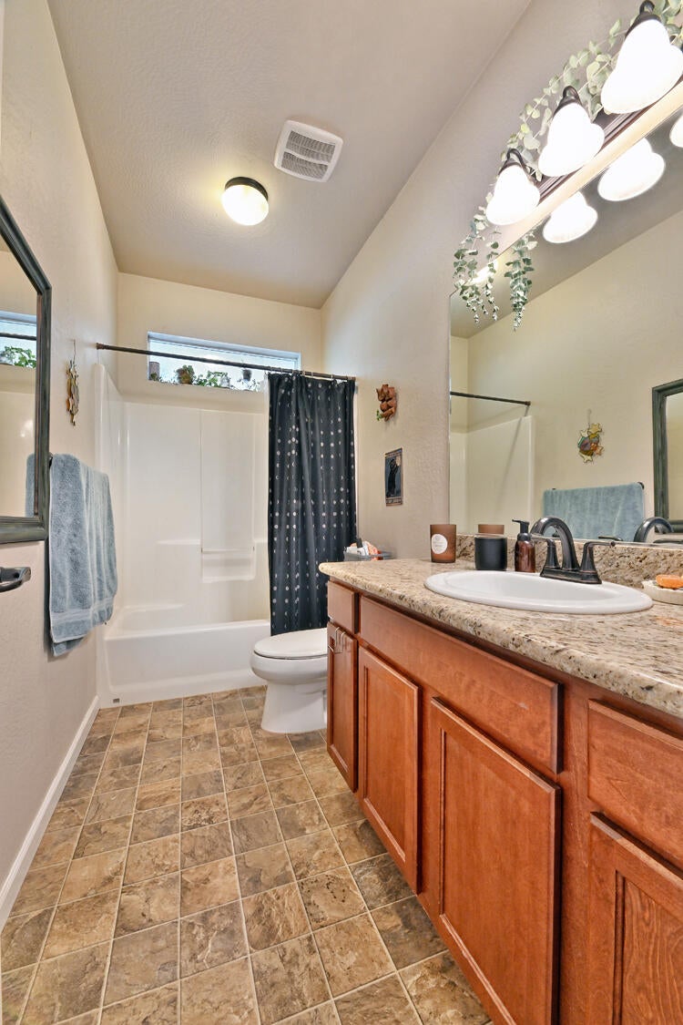3625 Hilsinger Road Phoenix, OR 97535 - Photo 15 of 26 DSC_0567