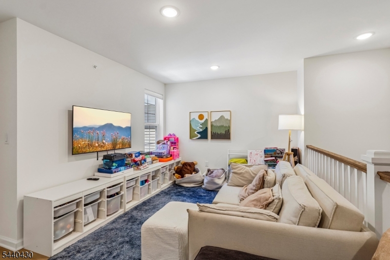 222 Myrtle Road Warren, NJ 07059 - Photo 16 of 27