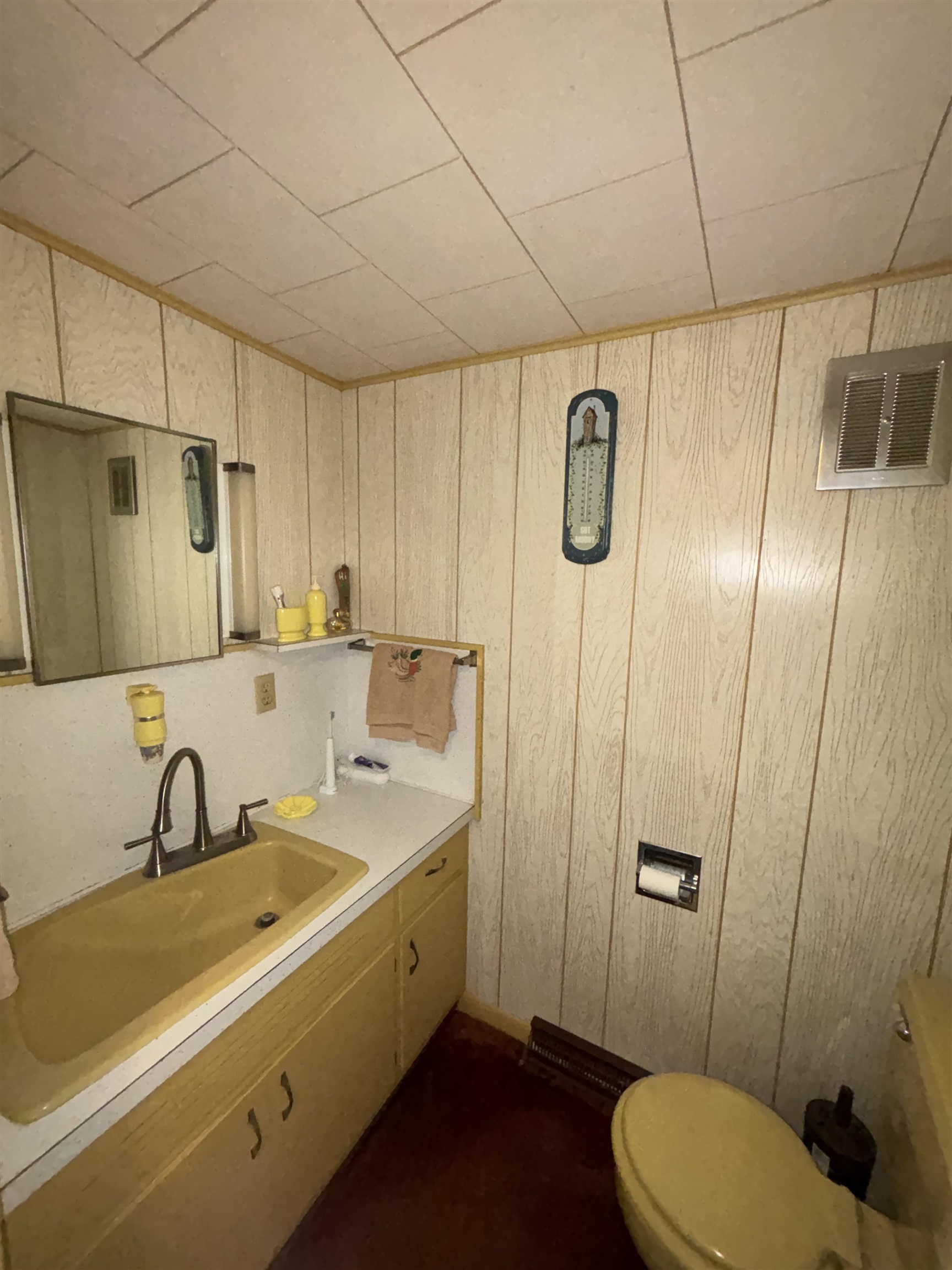 14438 Williams Road Elk Rapids, MI 49629 - Photo 18 of 18 1949581-4790c5a1-797d-4b85-9ac0-5cb15029cf46.JPG