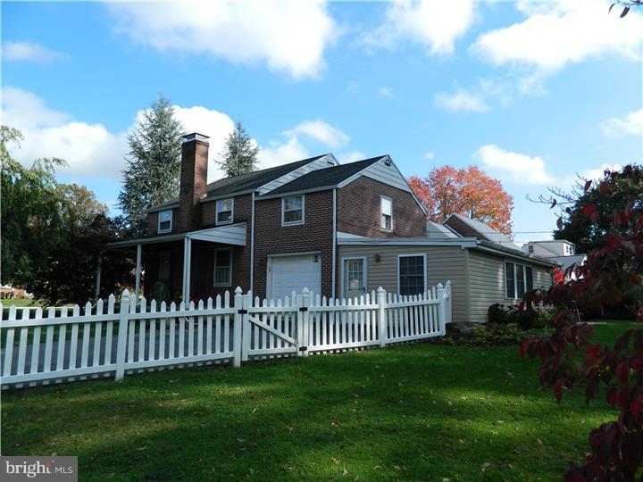 3624 Stoudts Ferry Bridge Road Reading, PA 19605 - Photo 2 of 20