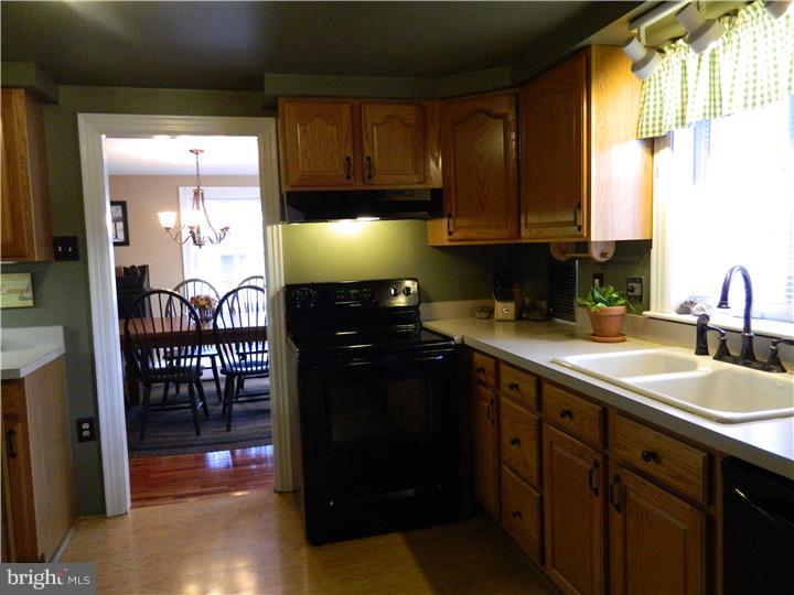 3624 Stoudts Ferry Bridge Road Reading, PA 19605 - Photo 8 of 20