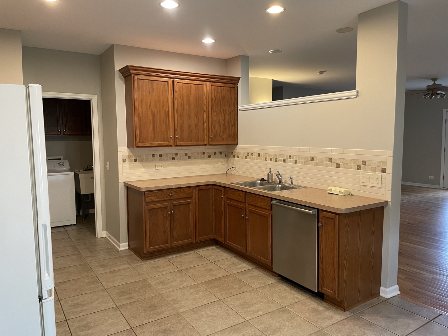 325 Ridge Road North Aurora, IL 60542 - Photo 14 of 30