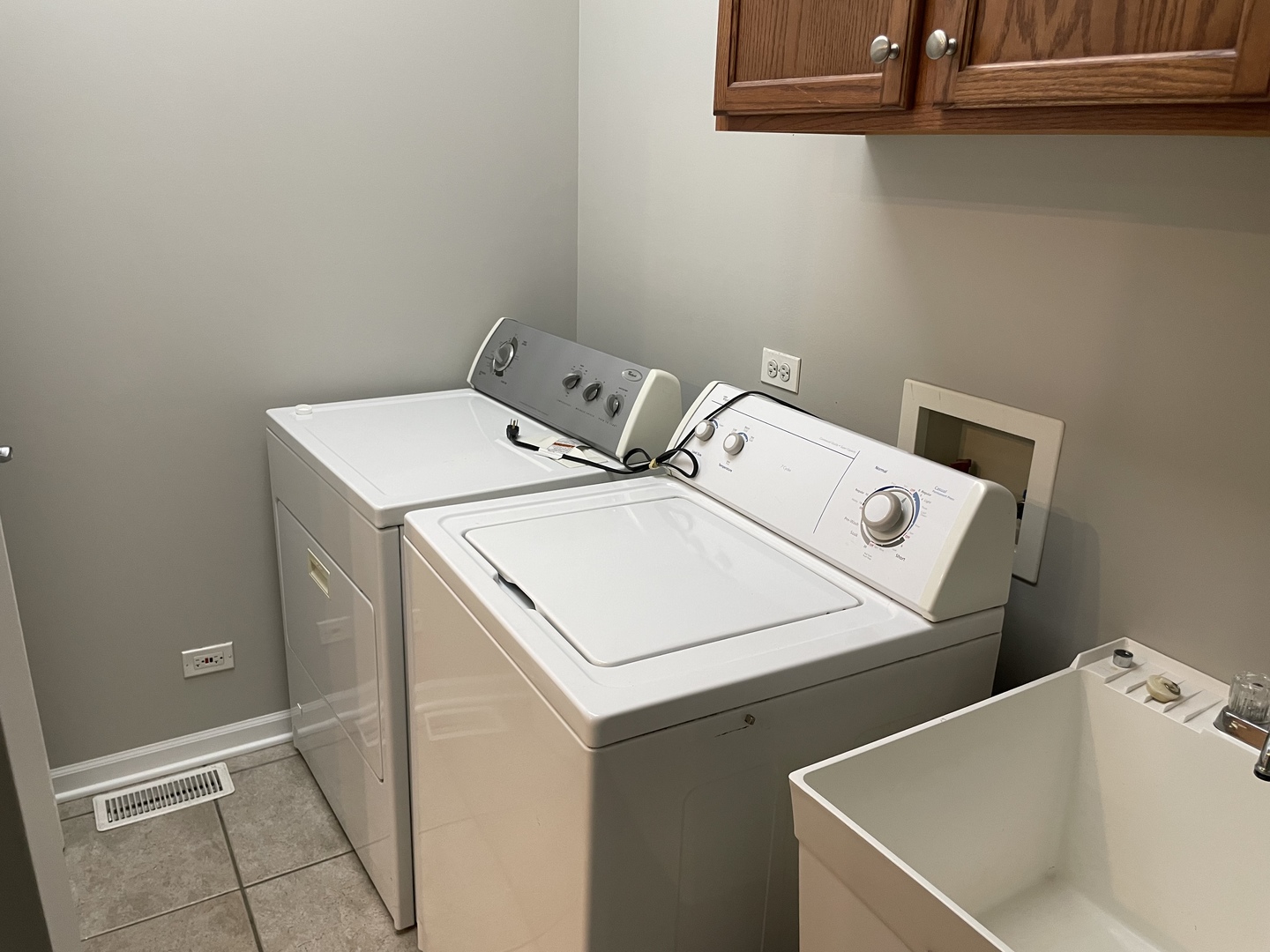 325 Ridge Road North Aurora, IL 60542 - Photo 16 of 30