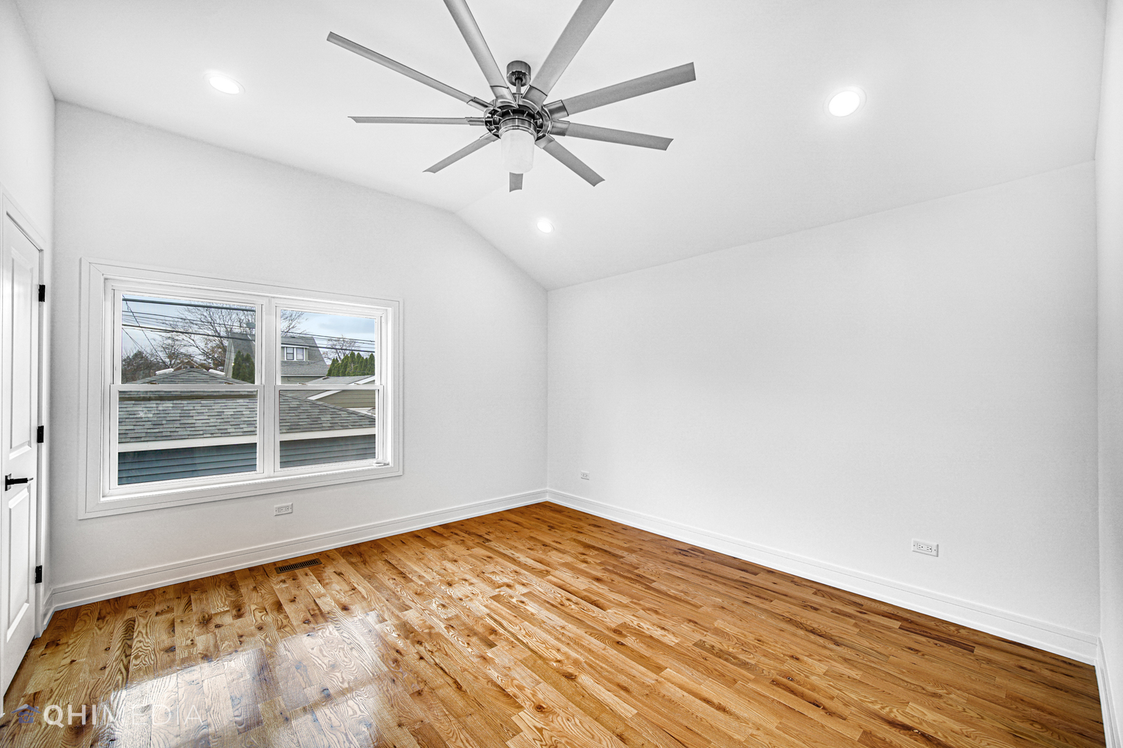 3609 West Marquette Road Chicago, IL 60629 - Photo 8 of 20 Gallery Image 8