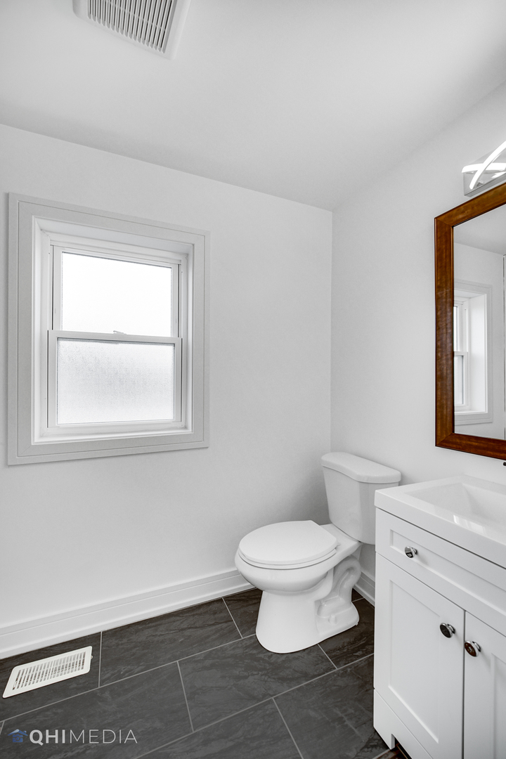 3609 West Marquette Road Chicago, IL 60629 - Photo 9 of 20 Gallery Image 9