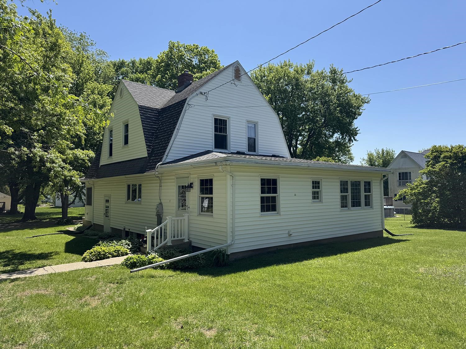 314 Plummer Avenue Chadwick, IL 61014 - Photo 4 of 48