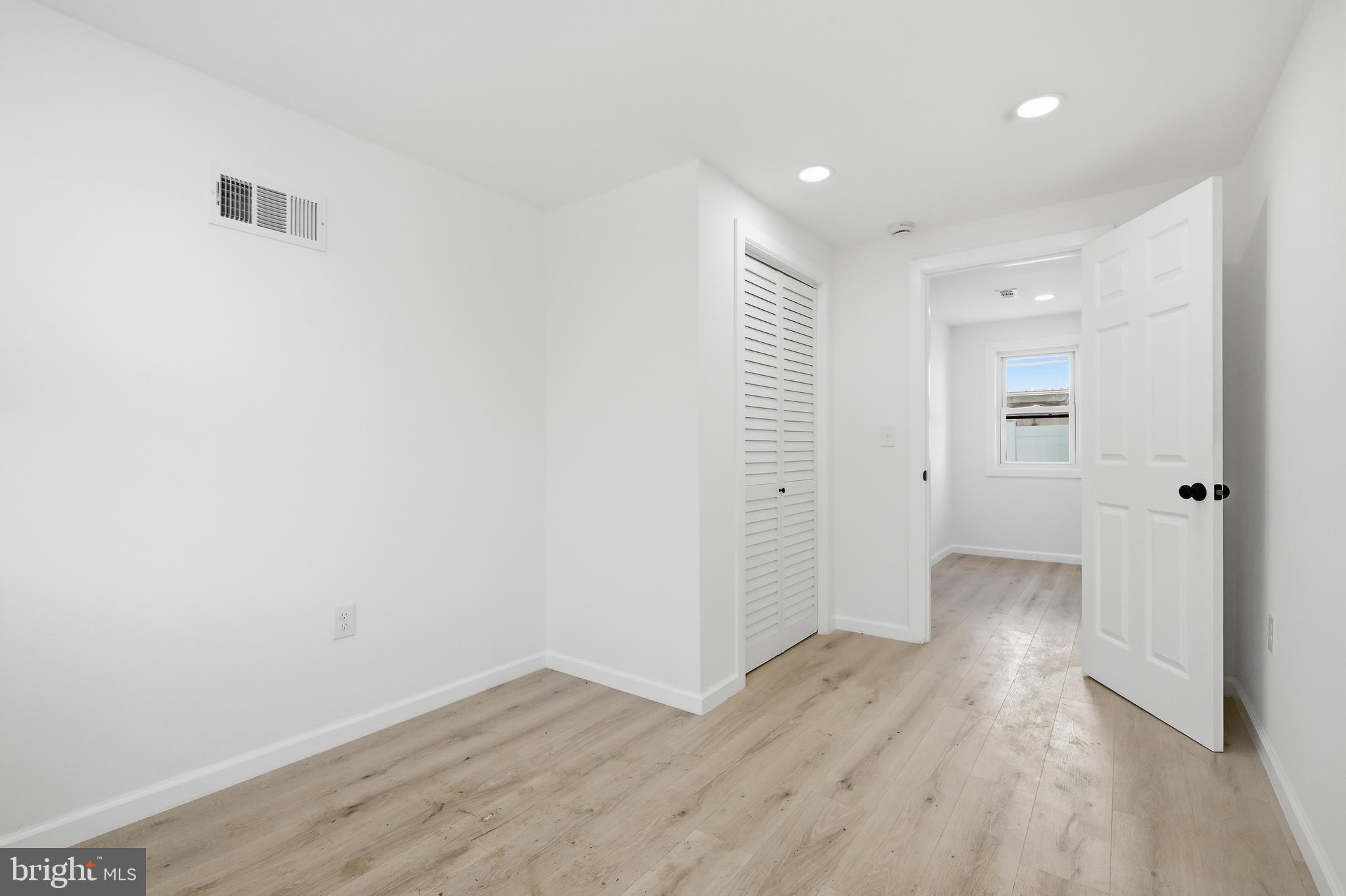 2323 Mole Road Secane, PA 19018 - Photo 14 of 25