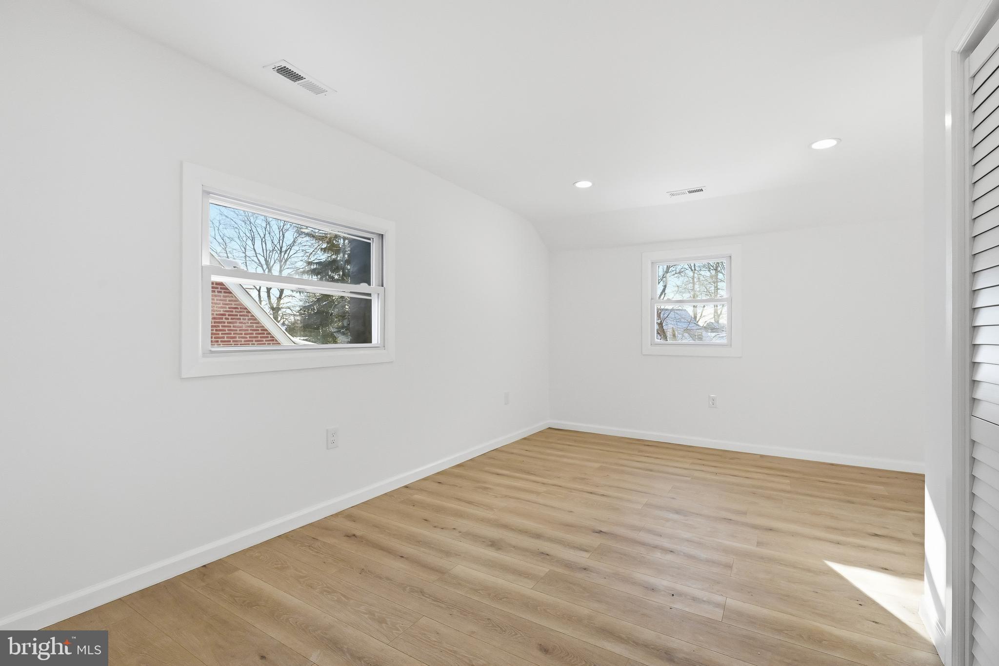2323 Mole Road Secane, PA 19018 - Photo 20 of 25
