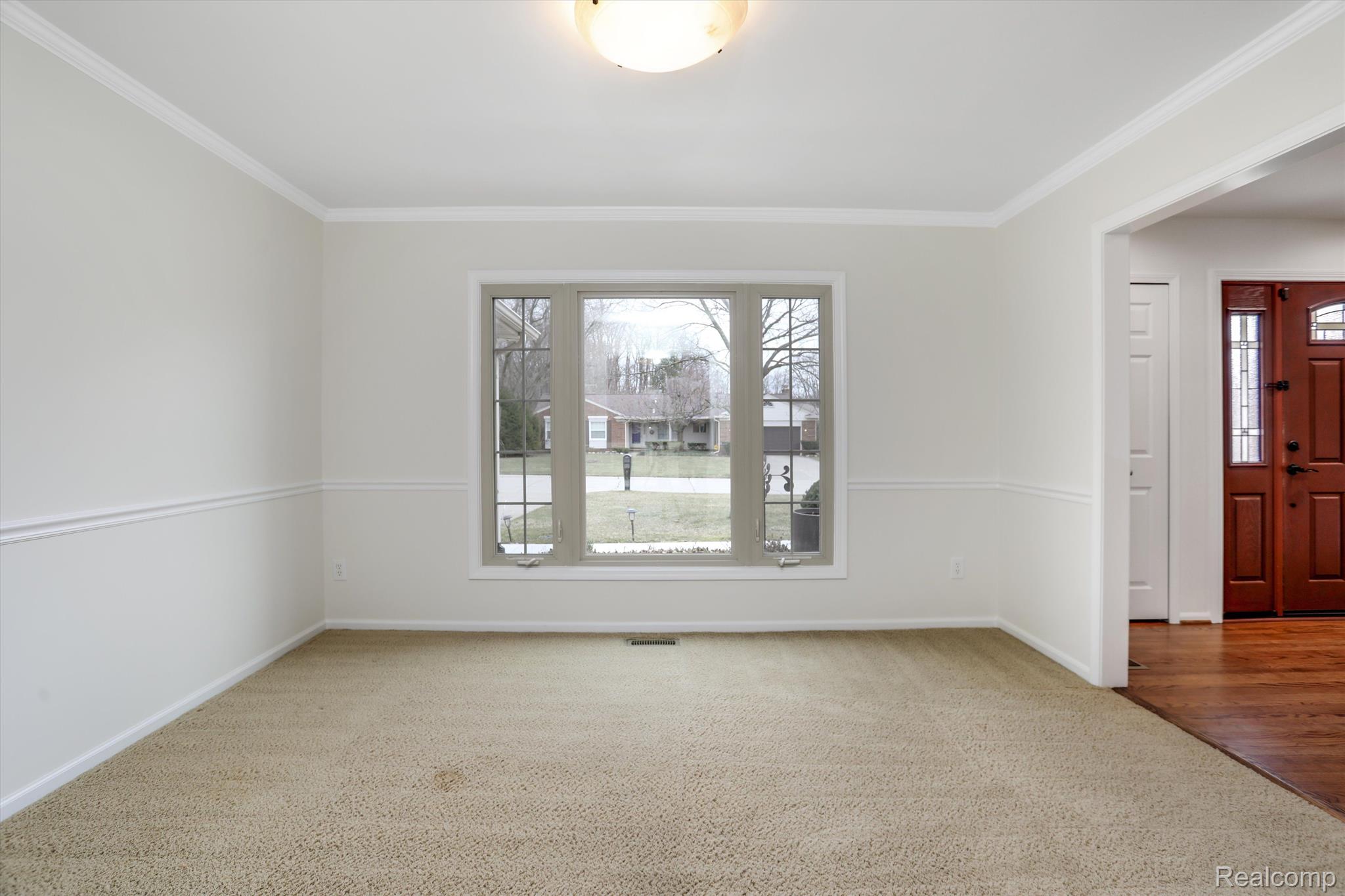 29477 Parkside Farmington, MI 48331 - Photo 12 of 36 Dining room/Office