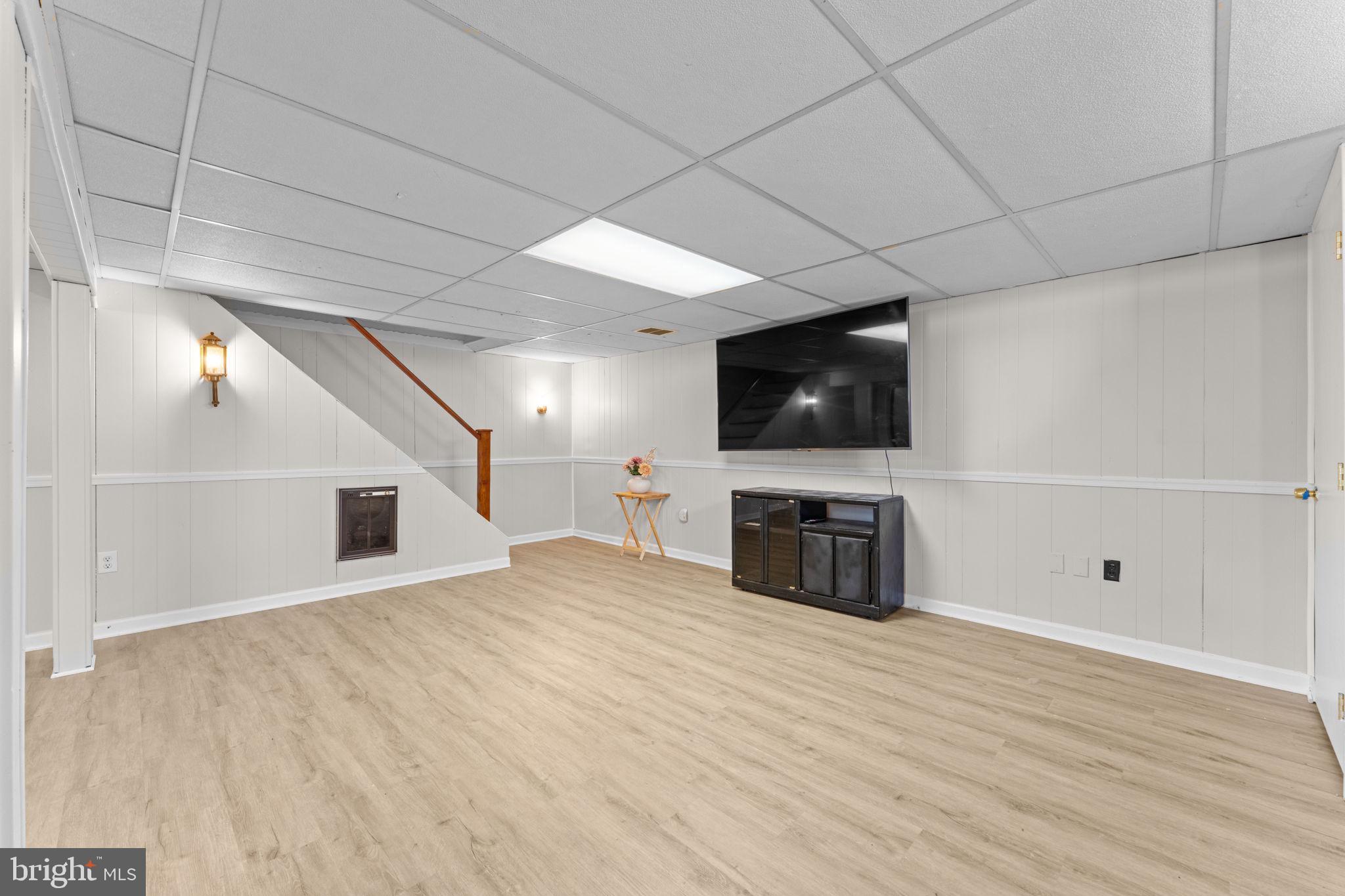 222 Chelsea Road Pasadena, MD 21122 - Photo 45 of 90 New durable LVP floors, fresh paint