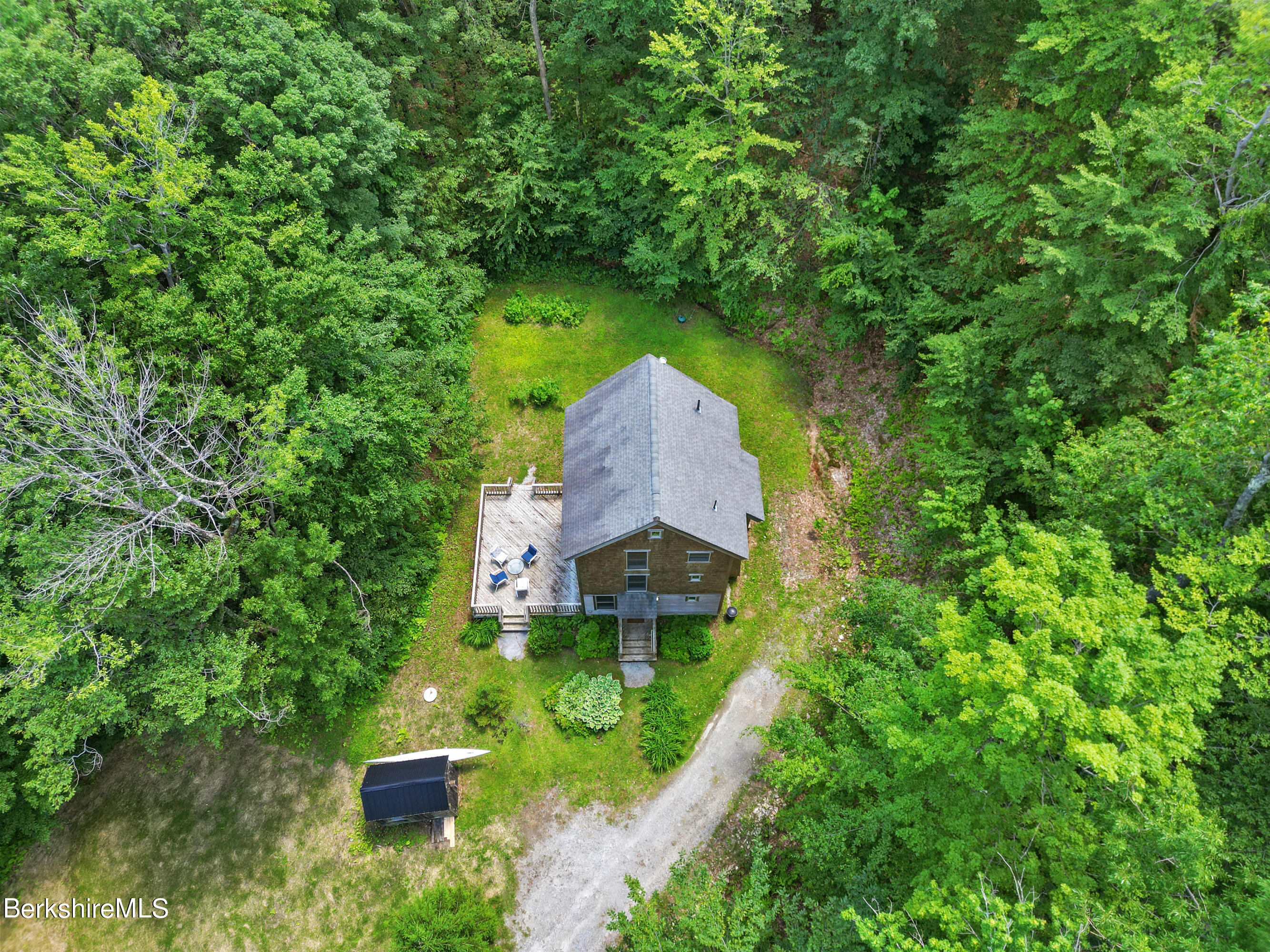 606 Leonhardt Road Becket, MA 01223 - Photo 27 of 29 900 Aerial View
